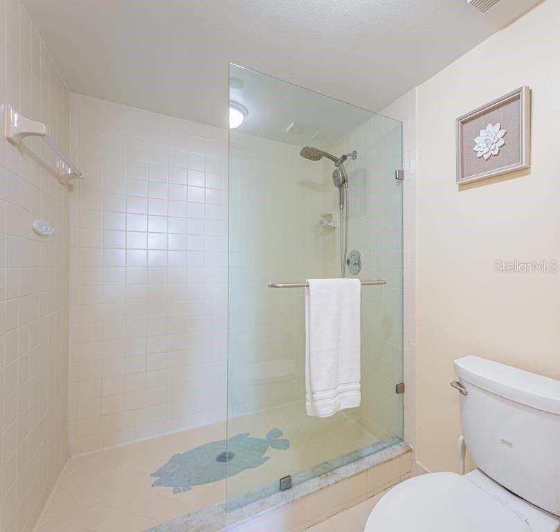 Image 19 of 27 For 6291 Bahia Del Mar Circle 903