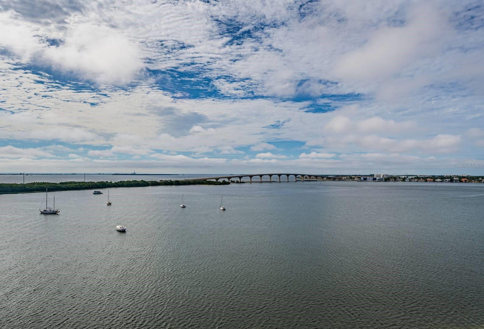 Image 21 of 27 For 6291 Bahia Del Mar Circle 903