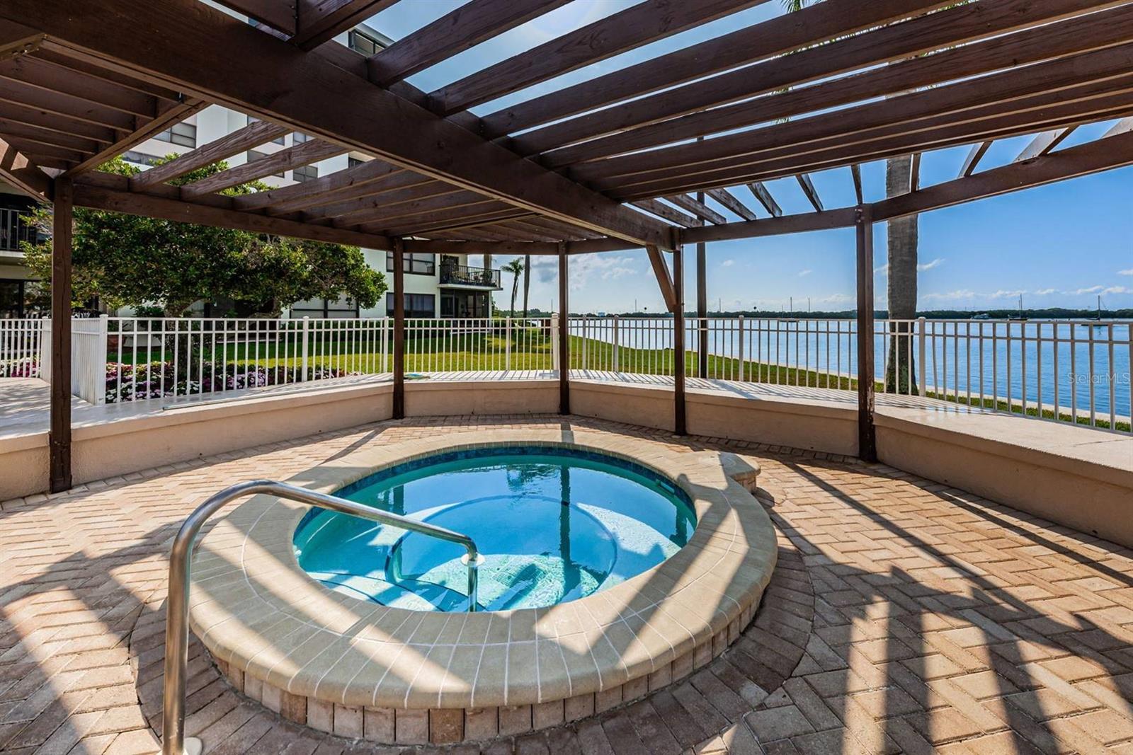 Image 25 of 27 For 6291 Bahia Del Mar Circle 903