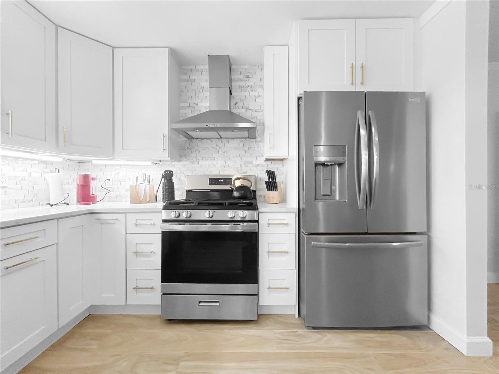 Listing photo id 10 for 7922 2nd Way N