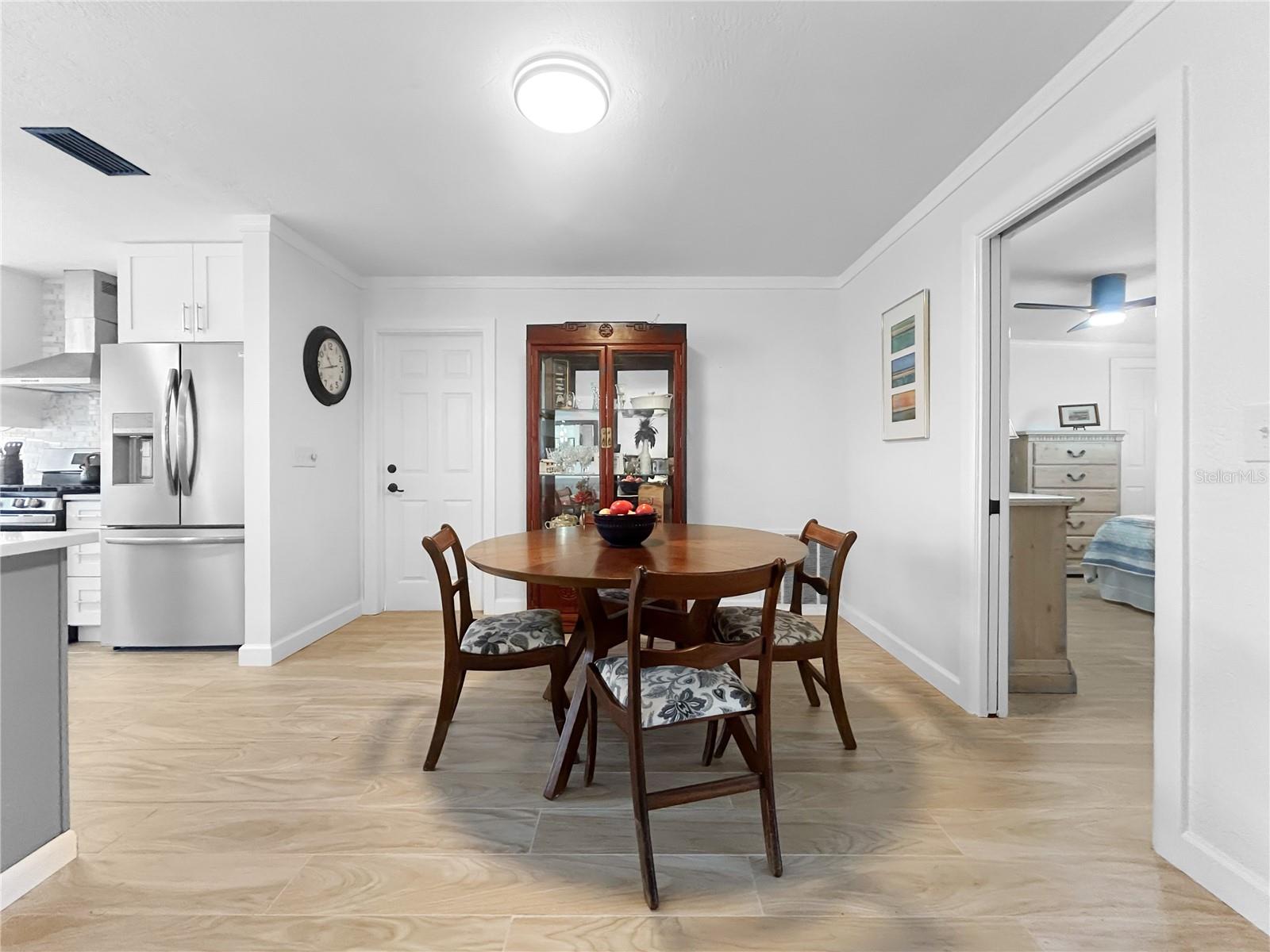 Listing photo id 14 for 7922 2nd Way N