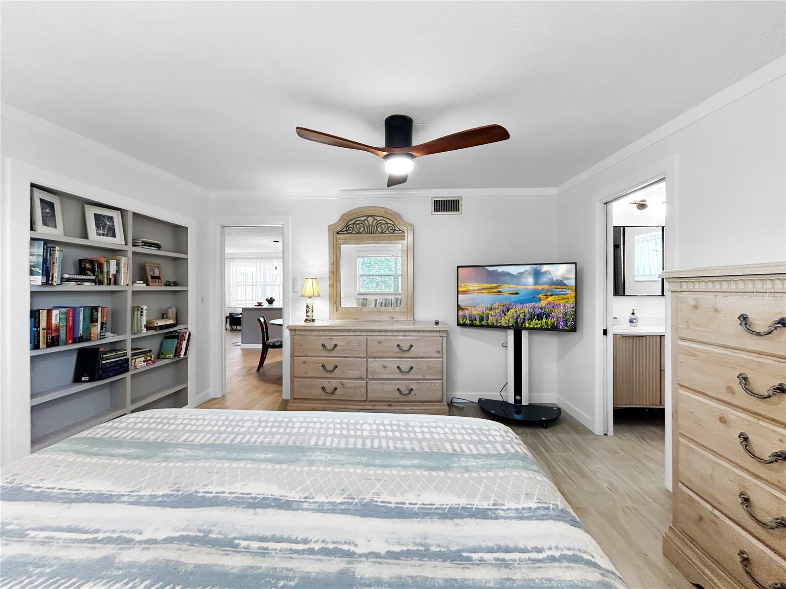 Listing photo id 22 for 7922 2nd Way N