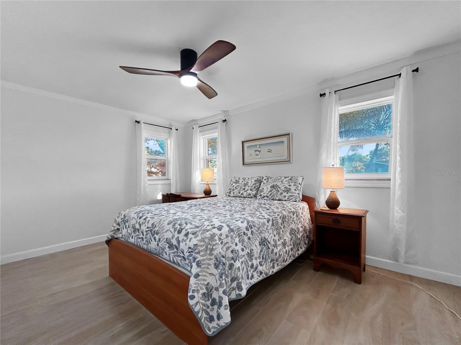 Listing photo id 26 for 7922 2nd Way N