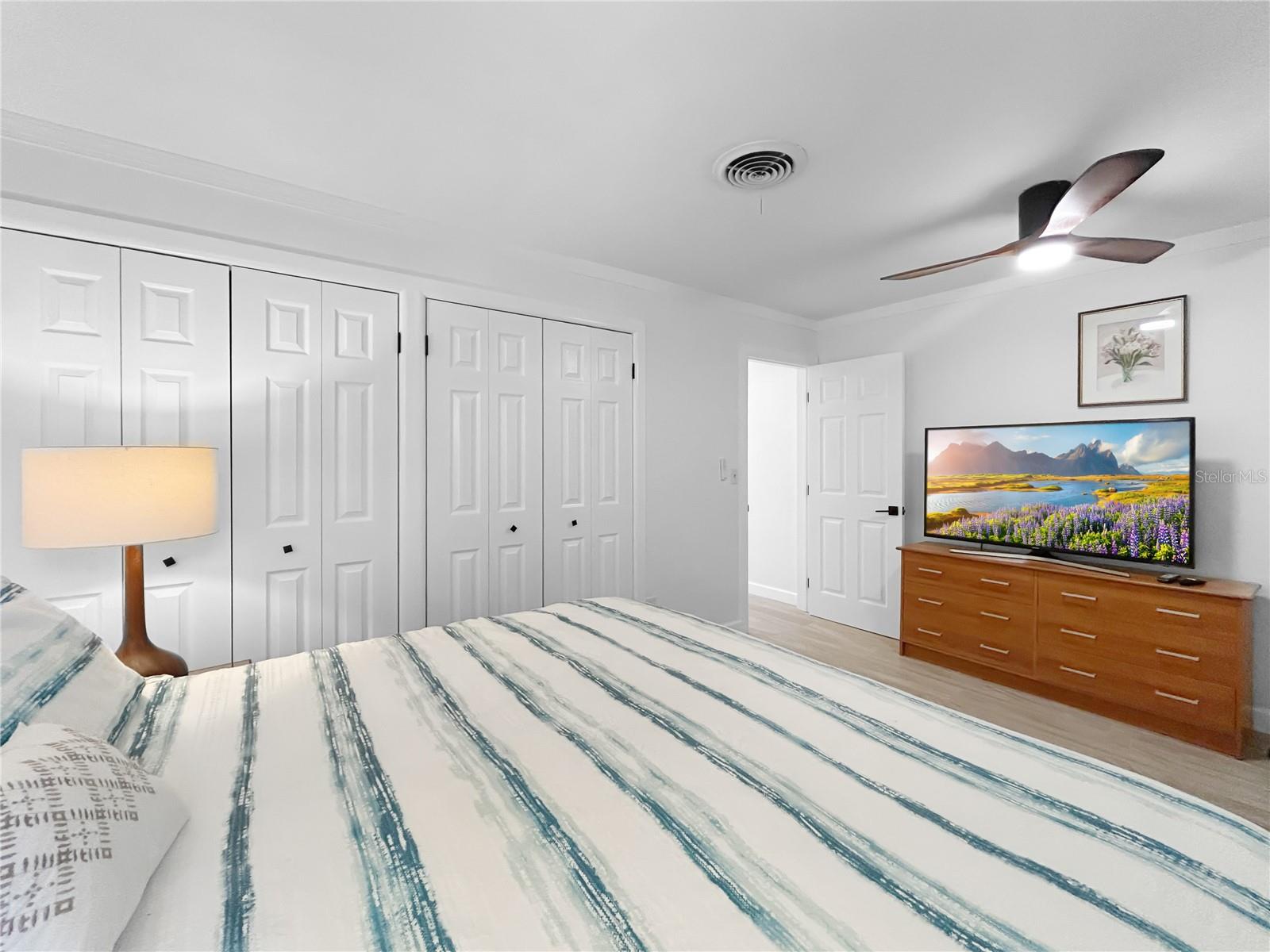 Listing photo id 29 for 7922 2nd Way N