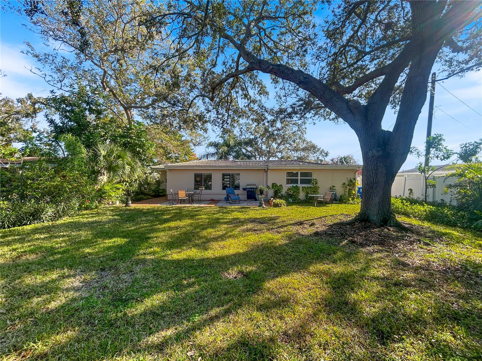 Listing photo id 32 for 7922 2nd Way N