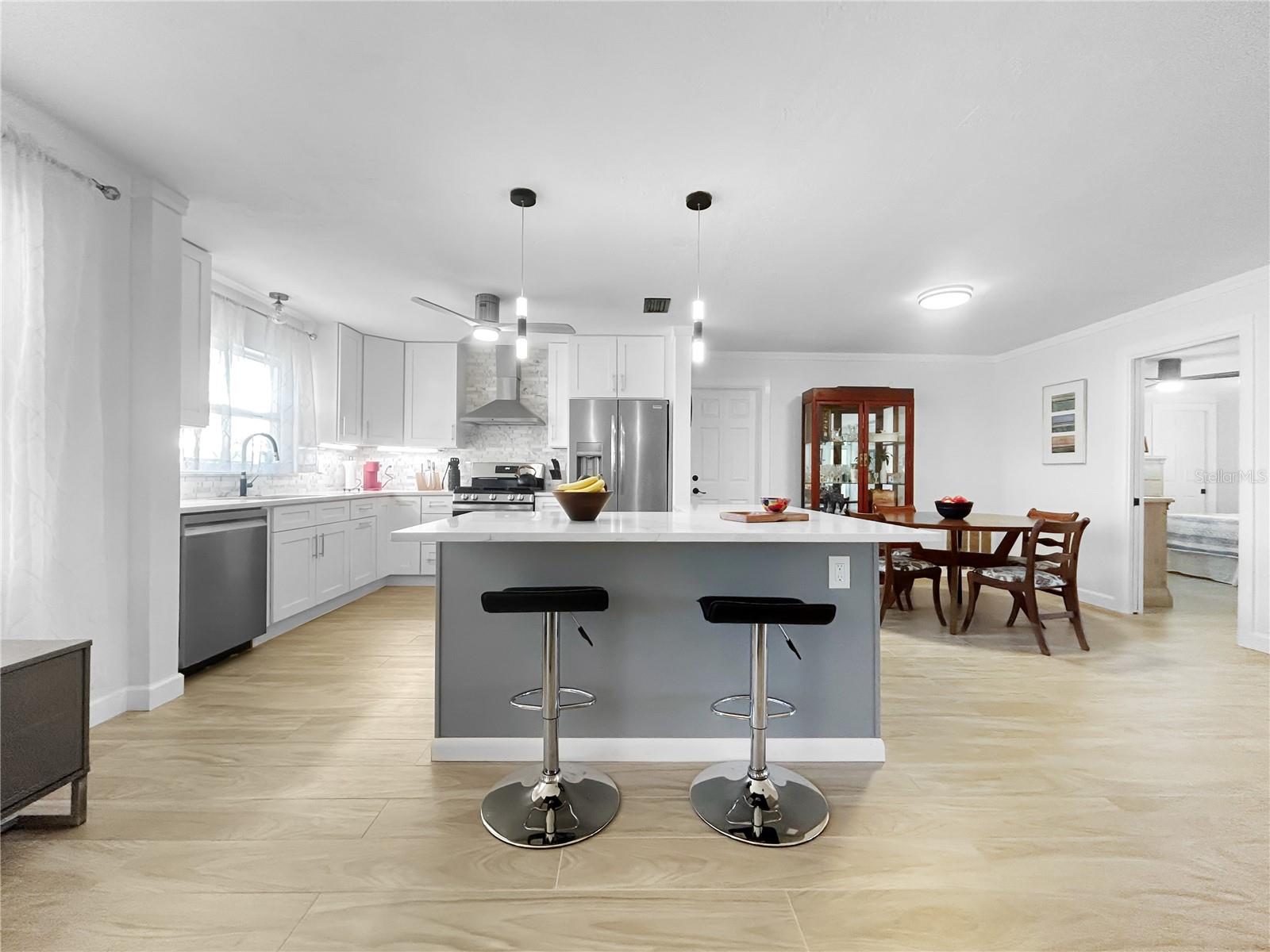 Listing photo id 4 for 7922 2nd Way N