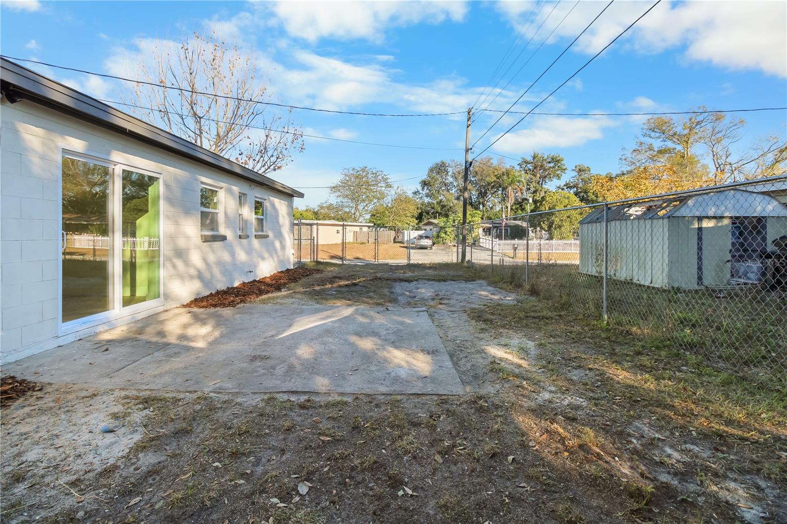 Listing photo id 24 for 5600 92nd Terrace N