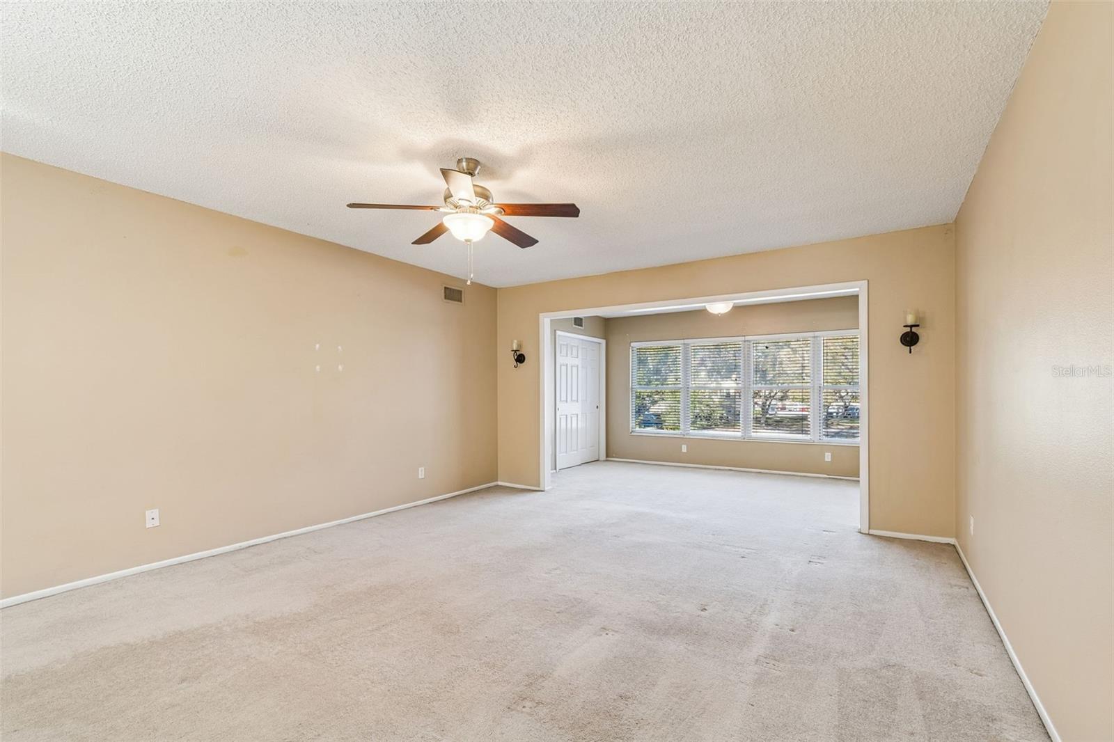 Image 17 of 96 For 2254 Norwegian Drive 28