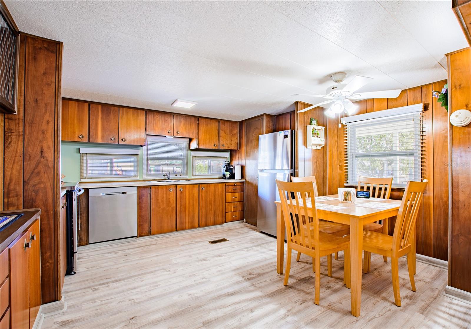 Image 13 of 71 For 36946 Grace Avenue