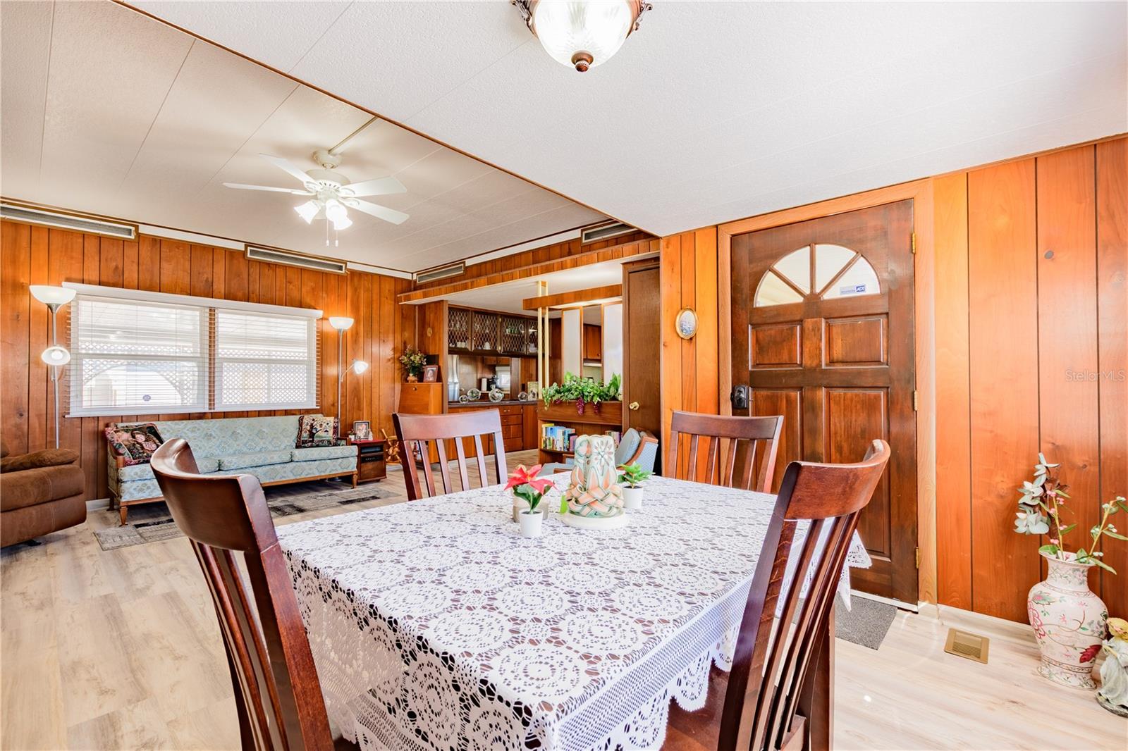 Image 18 of 71 For 36946 Grace Avenue