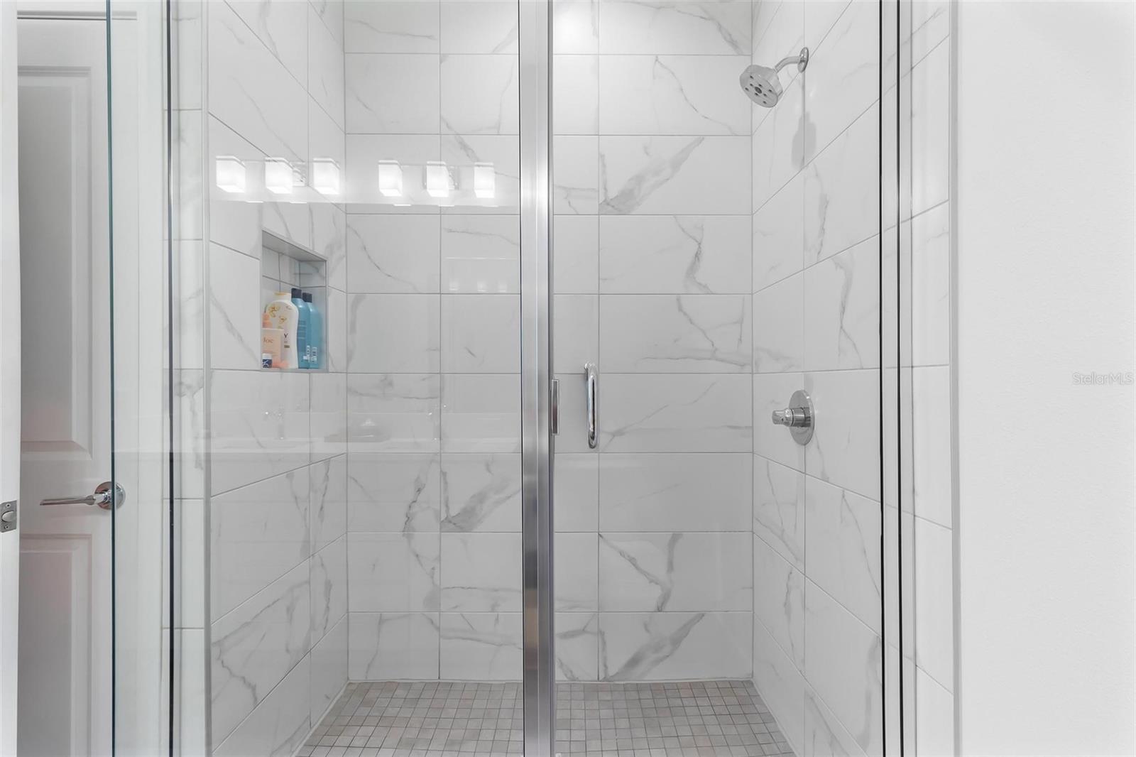 Image 14 of 20 For 2511 Grady Avenue N 8