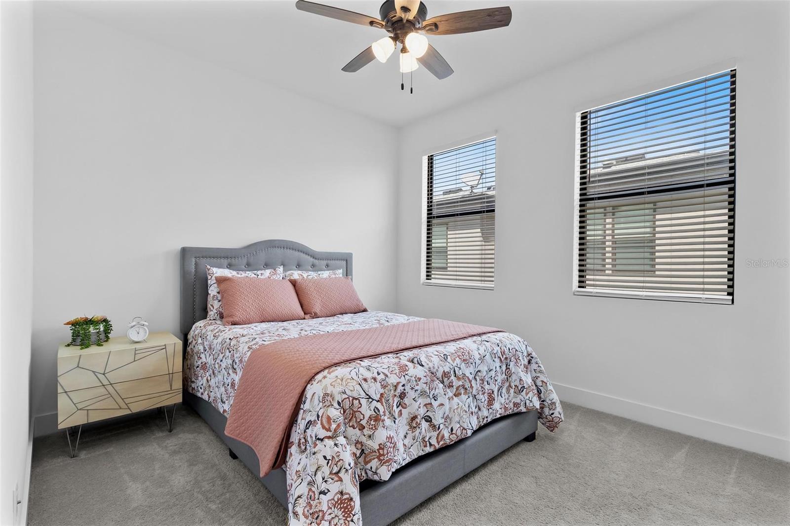 Image 16 of 20 For 2511 Grady Avenue N 8