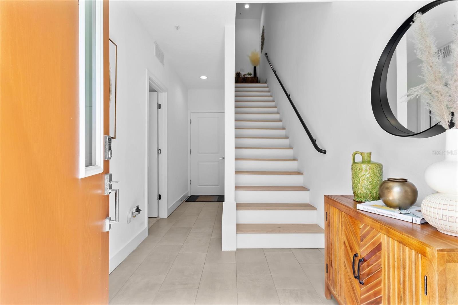 Image 3 of 20 For 2511 Grady Avenue N 8