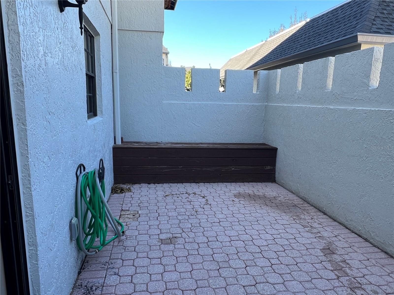 Image 8 of 25 For 18714 Wimbledon Circle 18714