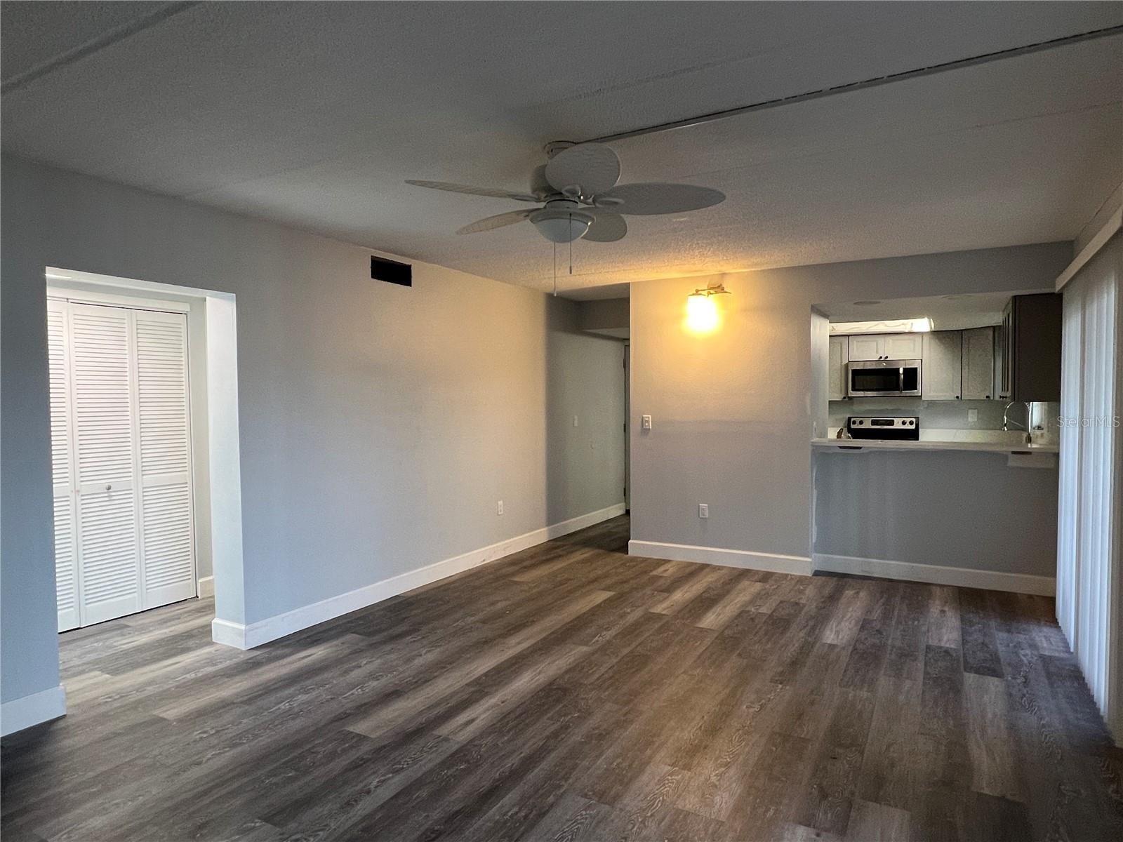 Image 5 of 21 For 8825 Bay Pointe Drive G-101