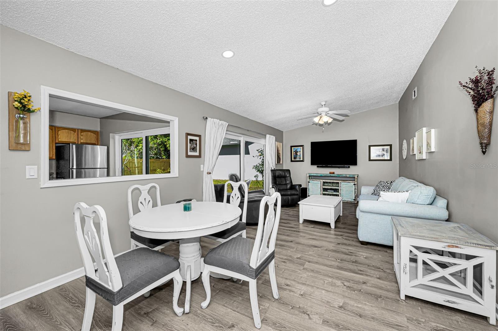 Image 12 of 47 For 2914 Cypress Green Drive