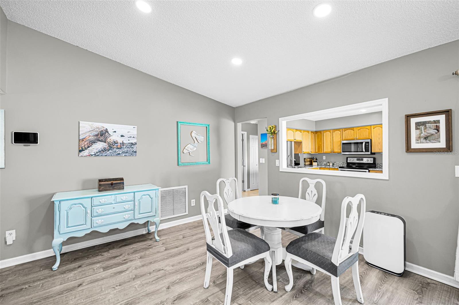 Image 13 of 47 For 2914 Cypress Green Drive