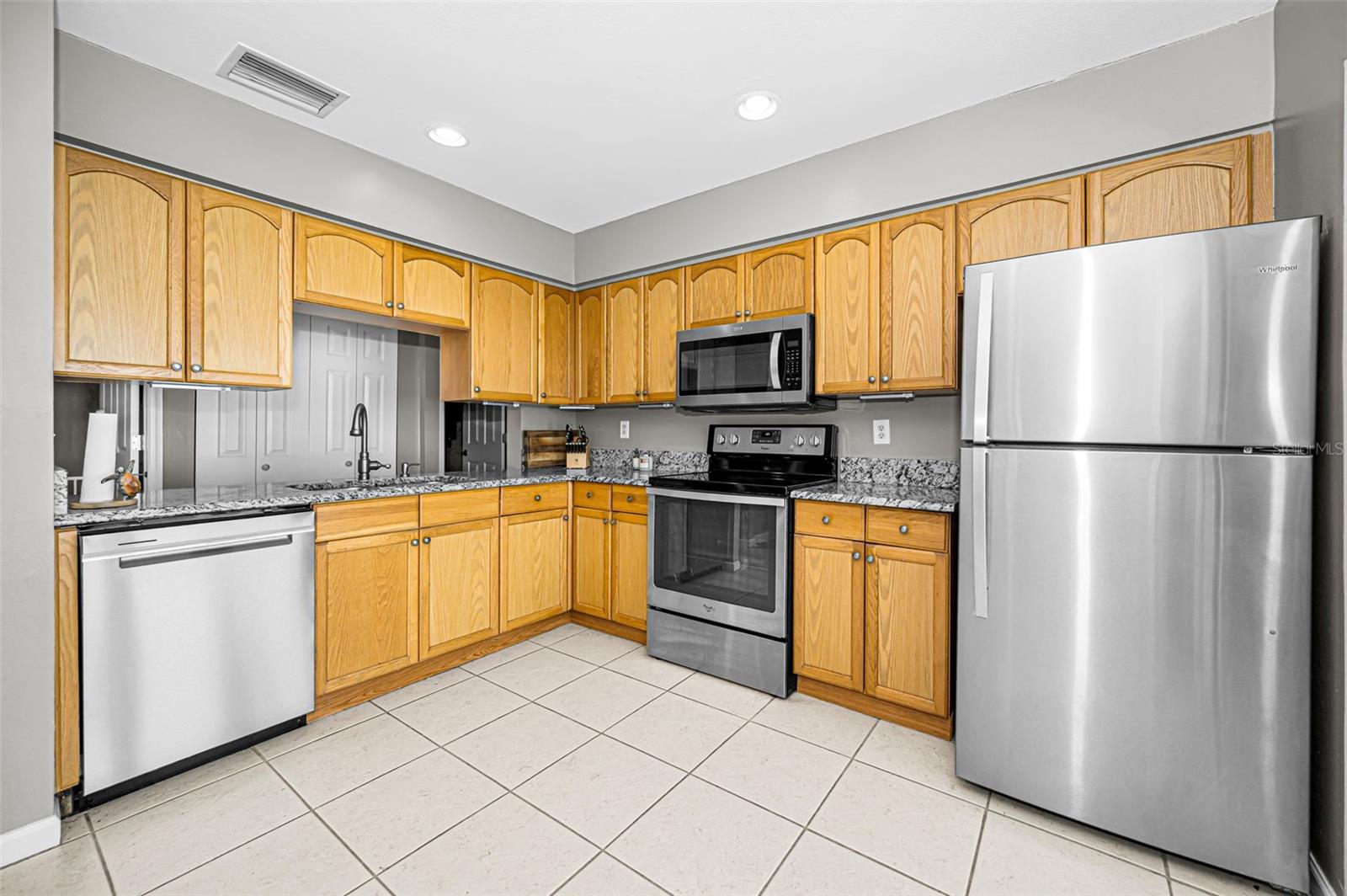 Image 19 of 47 For 2914 Cypress Green Drive