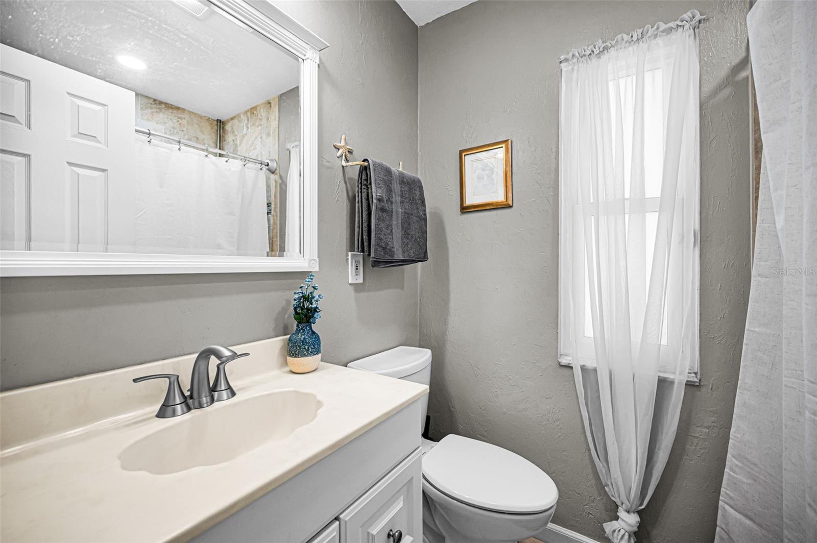 Image 29 of 47 For 2914 Cypress Green Drive