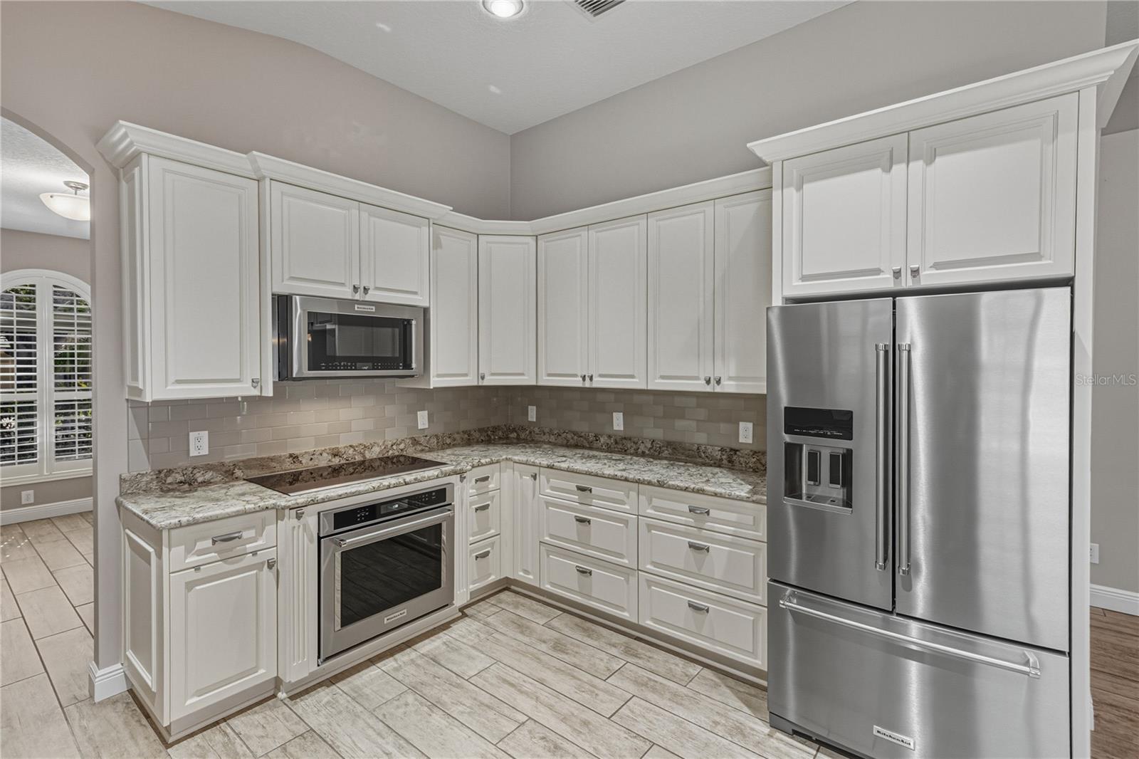 Listing photo id 13 for 13231 Palmilla Circle