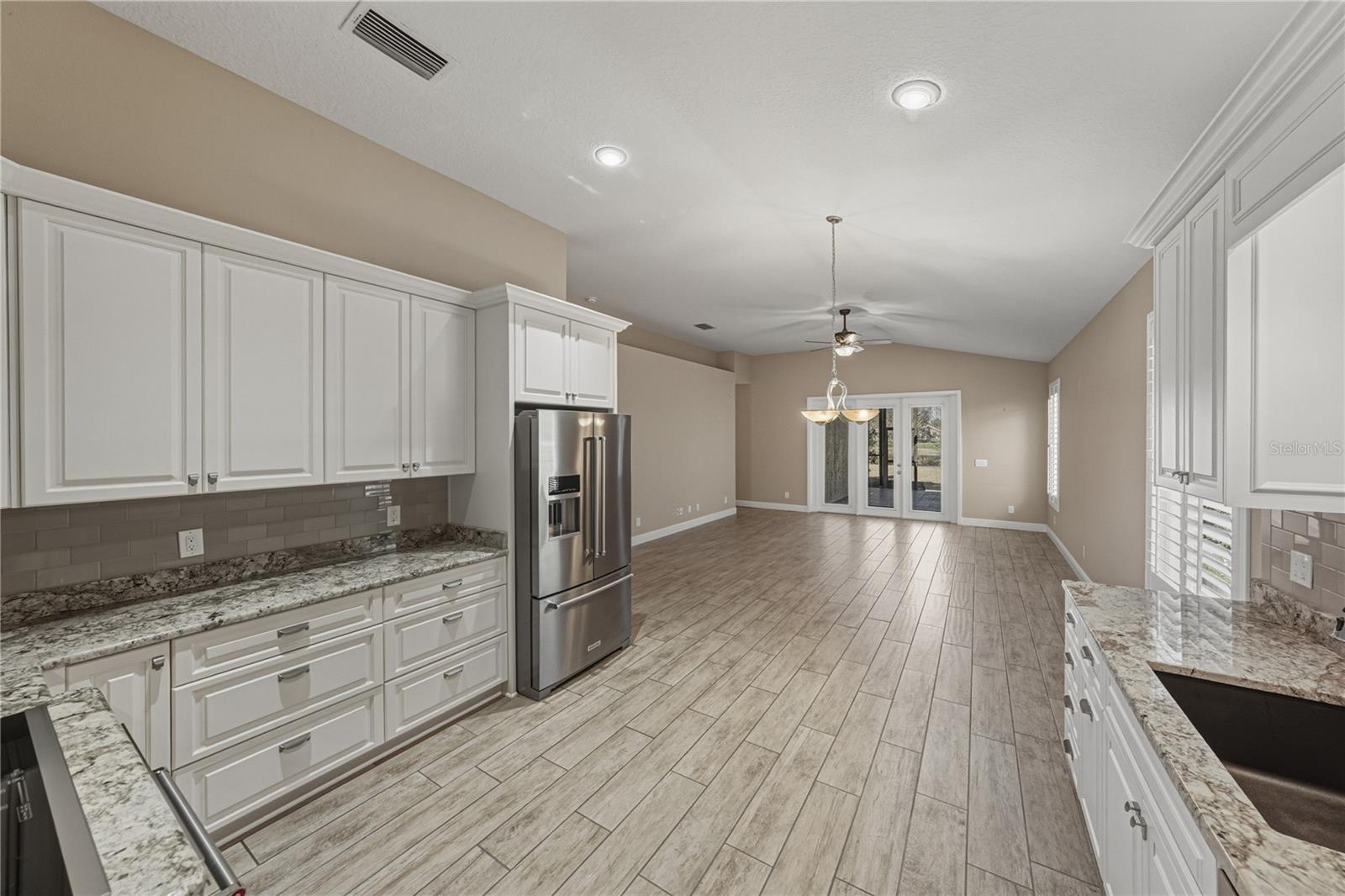 Listing photo id 15 for 13231 Palmilla Circle