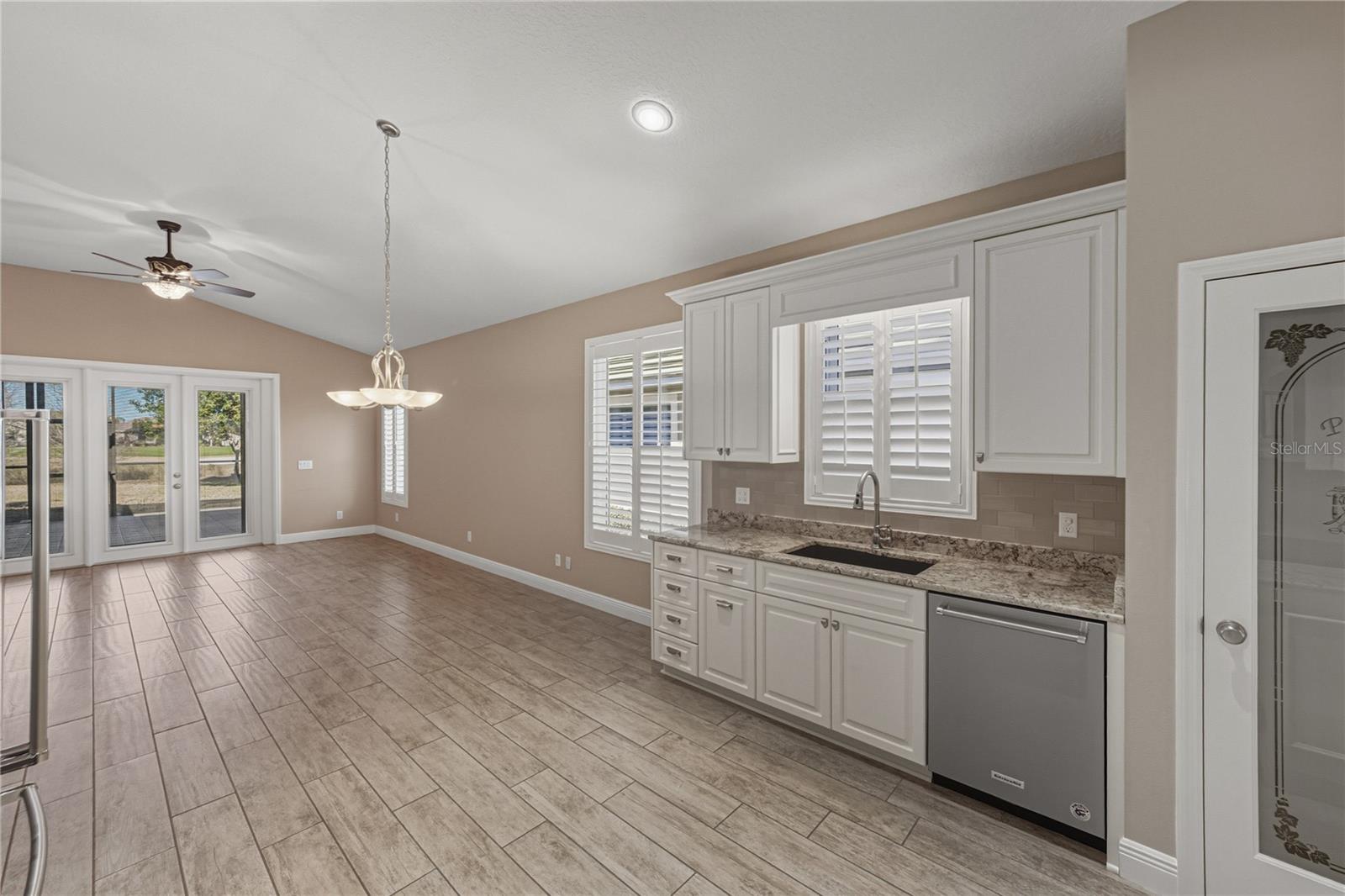 Listing photo id 16 for 13231 Palmilla Circle