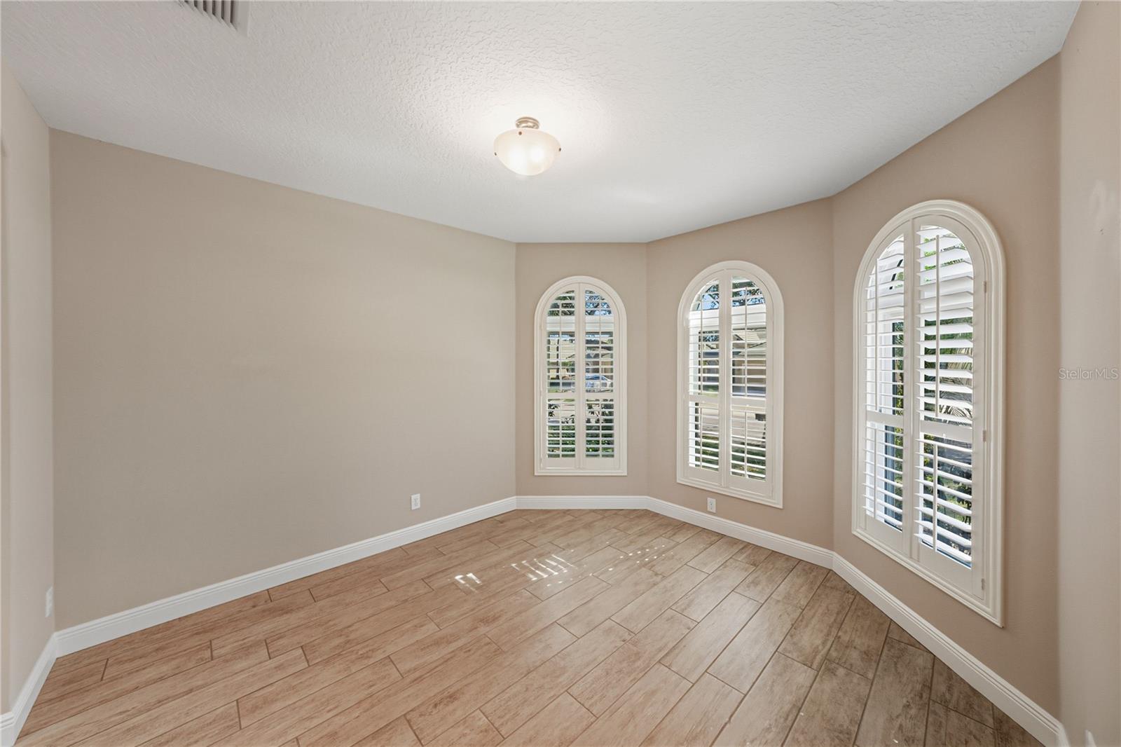 Listing photo id 17 for 13231 Palmilla Circle