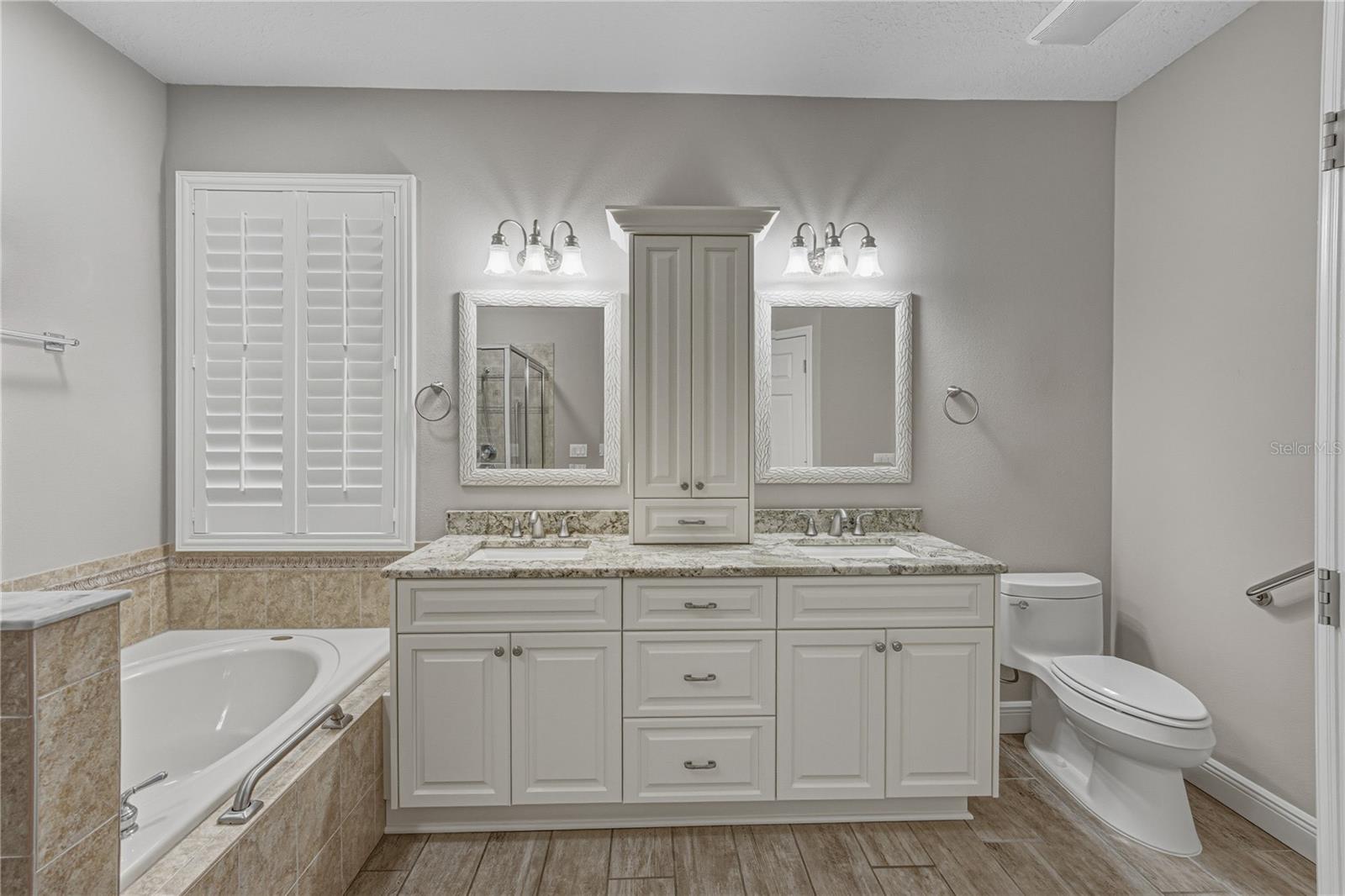 Listing photo id 24 for 13231 Palmilla Circle