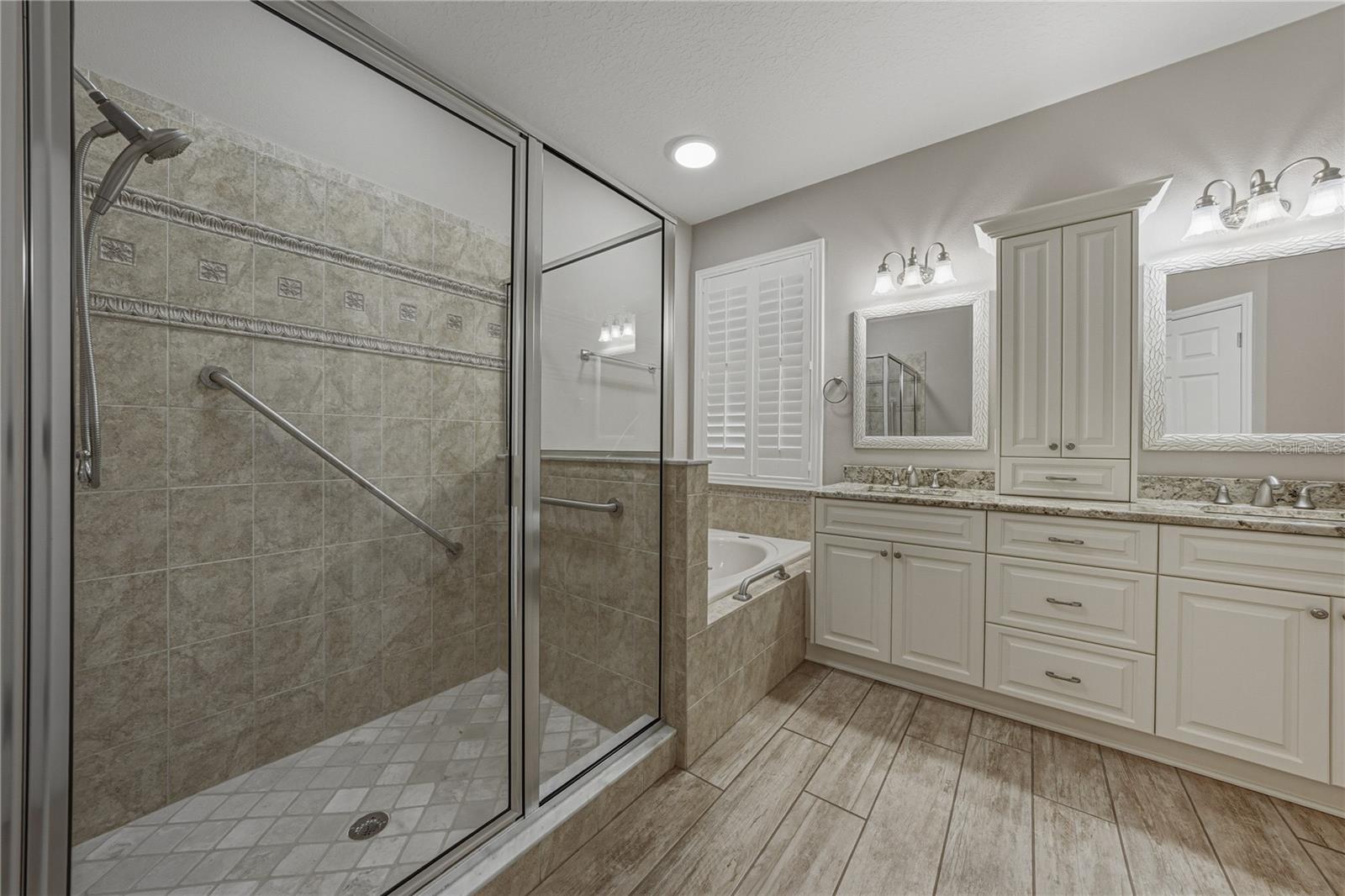 Listing photo id 25 for 13231 Palmilla Circle