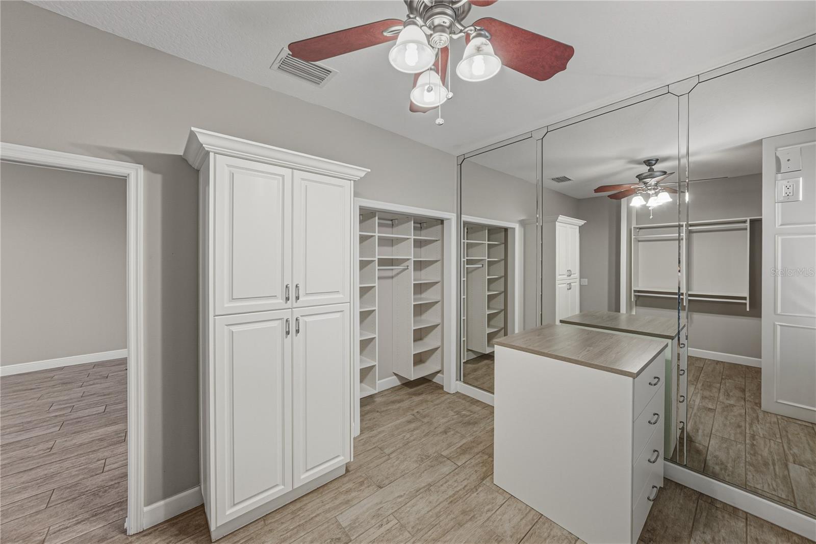 Listing photo id 29 for 13231 Palmilla Circle