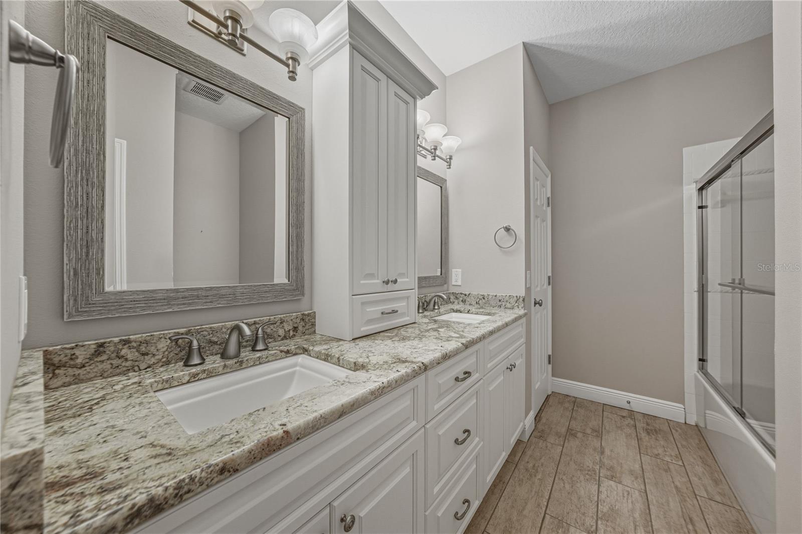 Listing photo id 34 for 13231 Palmilla Circle