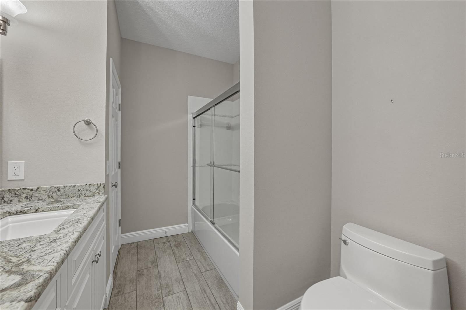 Listing photo id 35 for 13231 Palmilla Circle