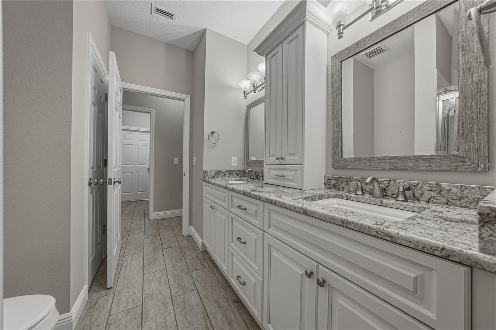 Listing photo id 37 for 13231 Palmilla Circle