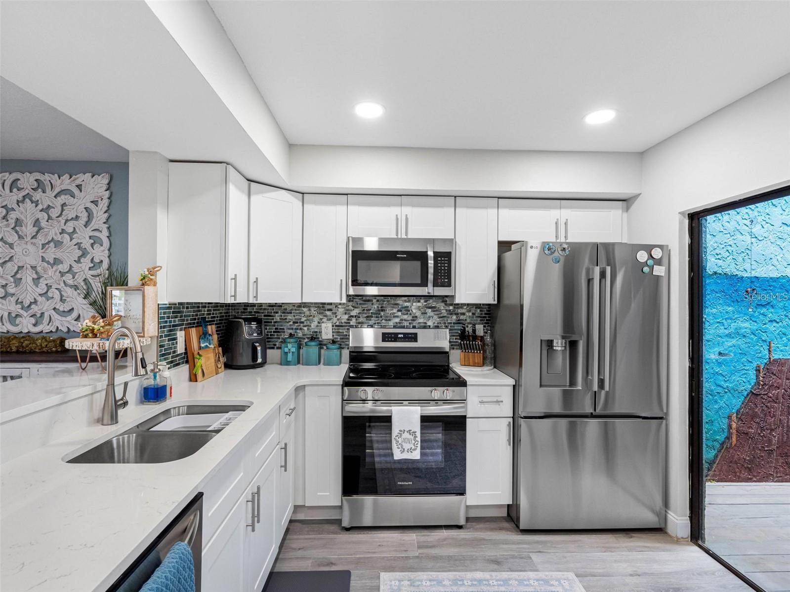 Image 6 of 44 For 4306 Sunray Court