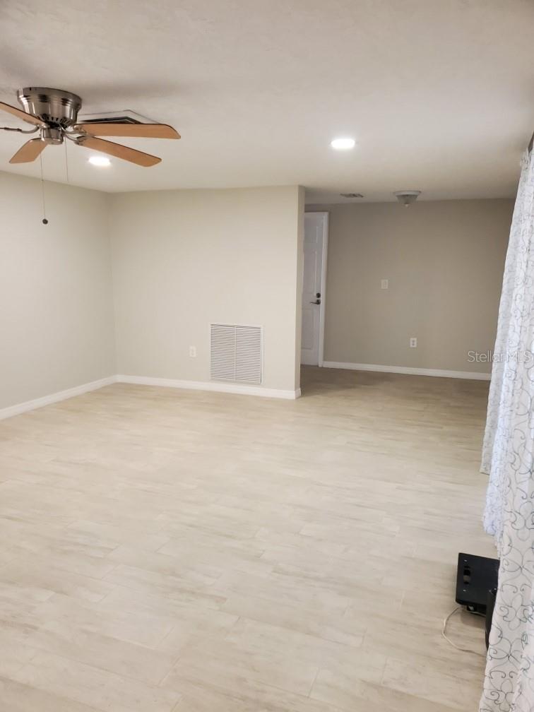 Image 3 of 14 For 8504 Wagon Wheel Lane