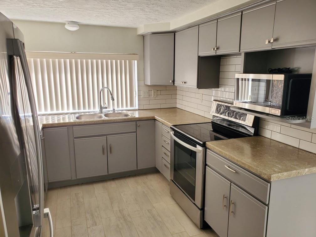 Image 6 of 14 For 8504 Wagon Wheel Lane