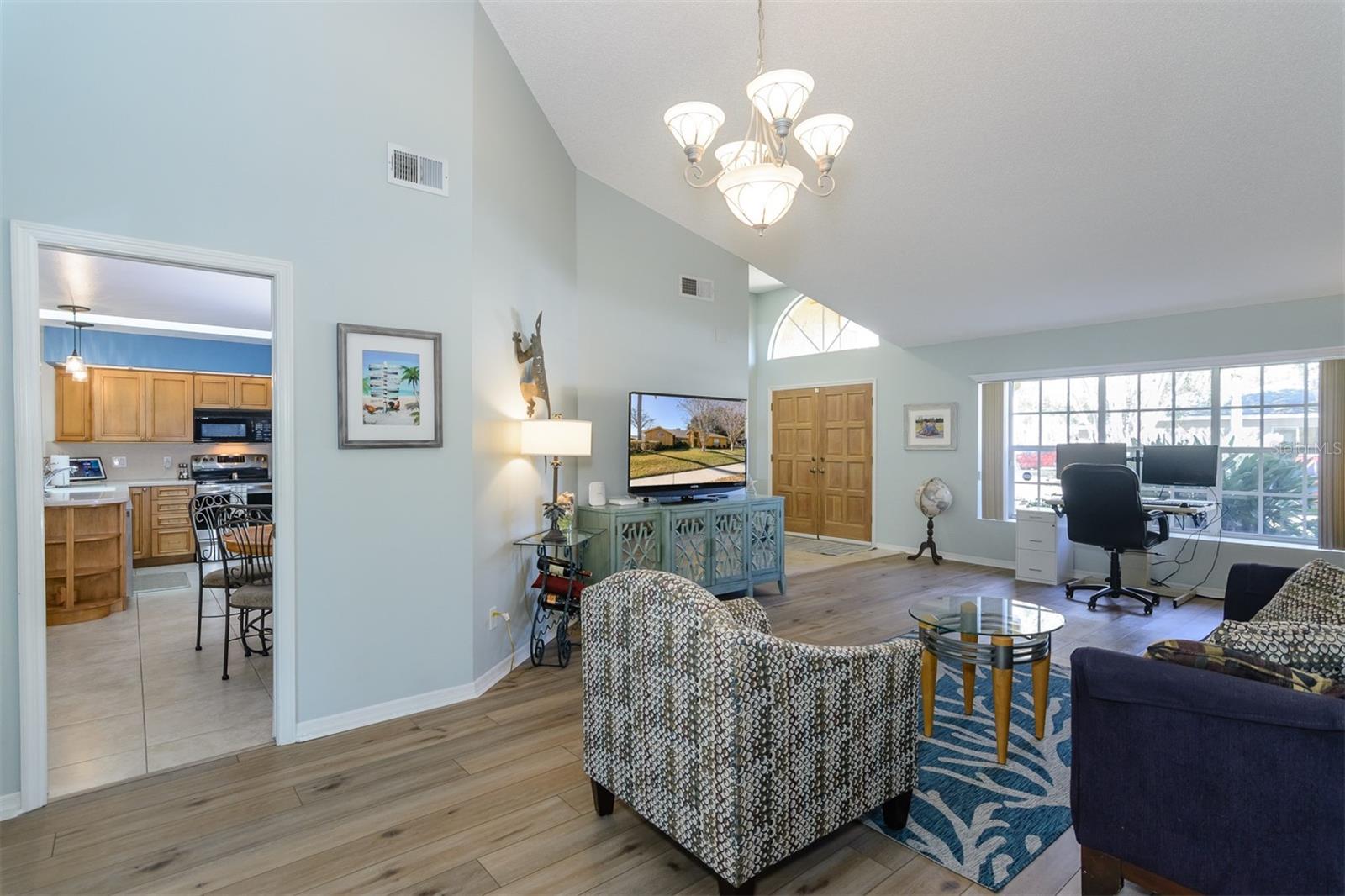 Image 13 of 66 For 4473 Worthington Circle