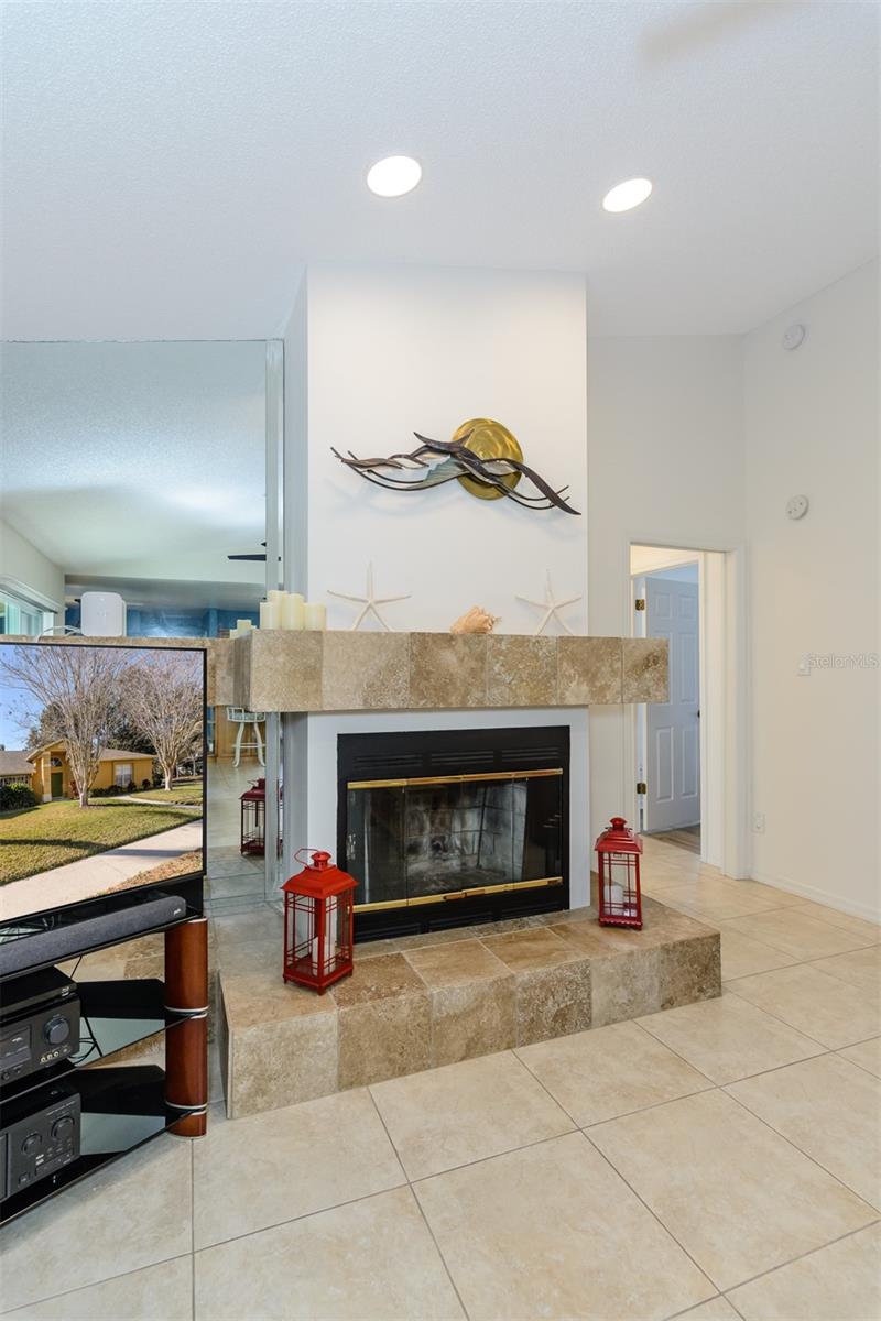 Image 27 of 66 For 4473 Worthington Circle