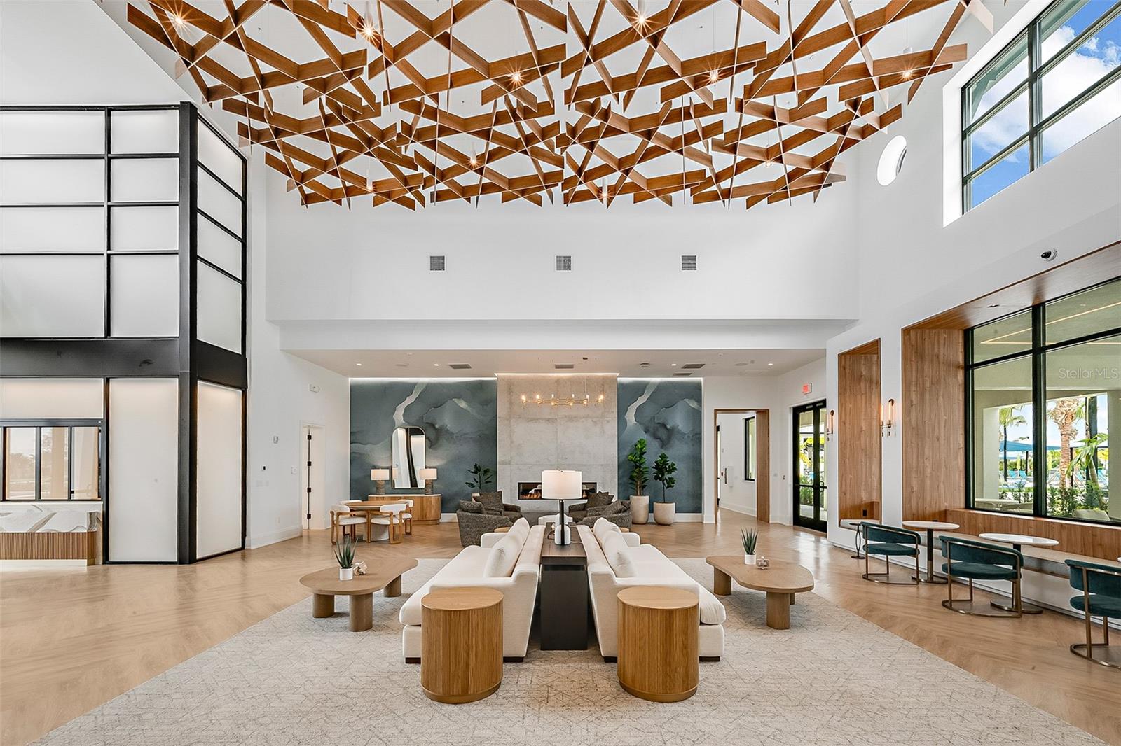 Image 19 of 42 For 18223 Chromata Drive