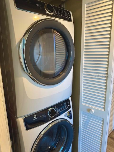 Image 47 of 65 For 6251 Shoreline Drive 2205