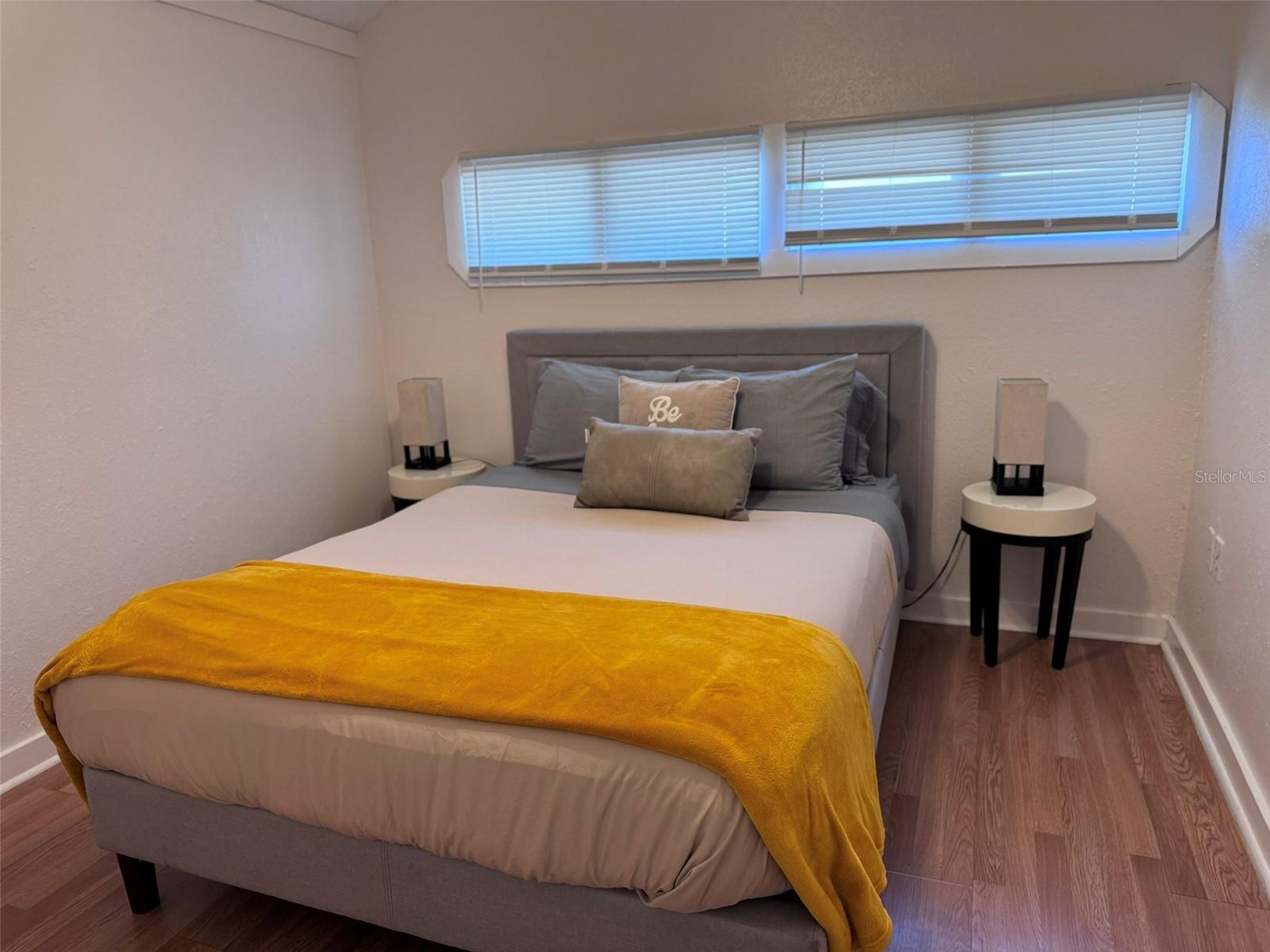 Listing photo id 13 for 5810 Suwanee Avenue