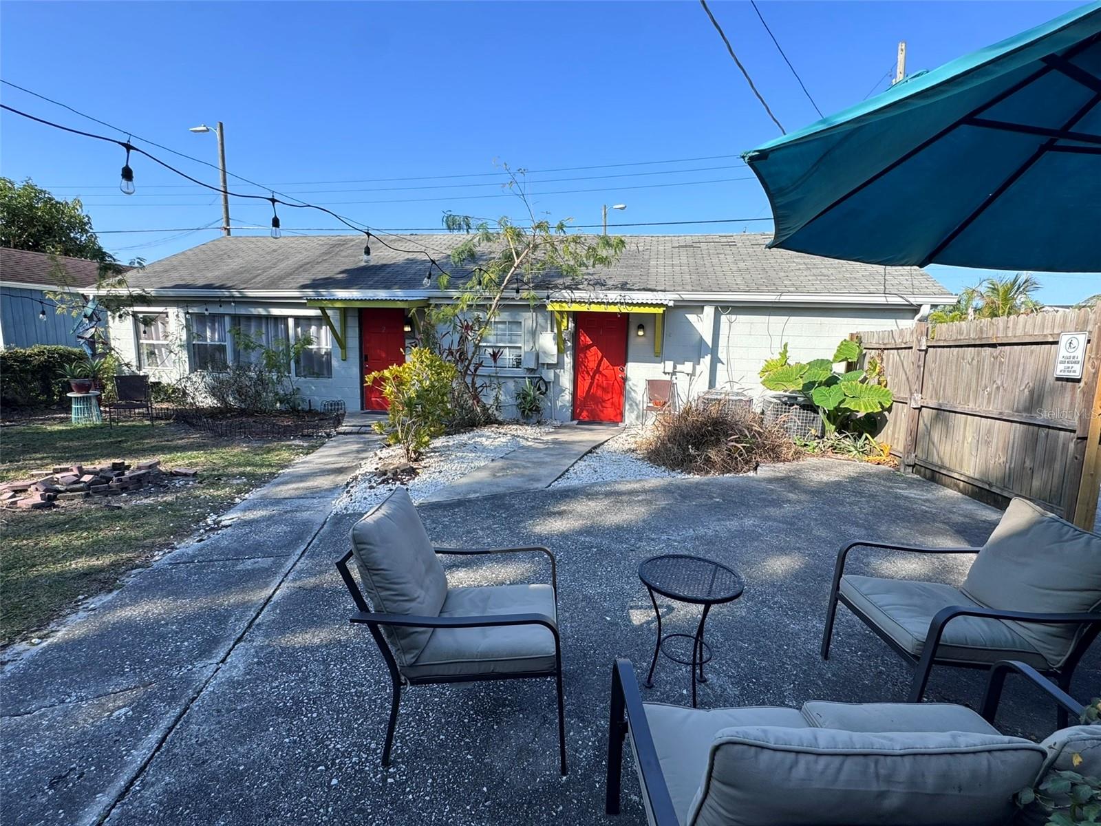 Listing photo id 6 for 5810 Suwanee Avenue