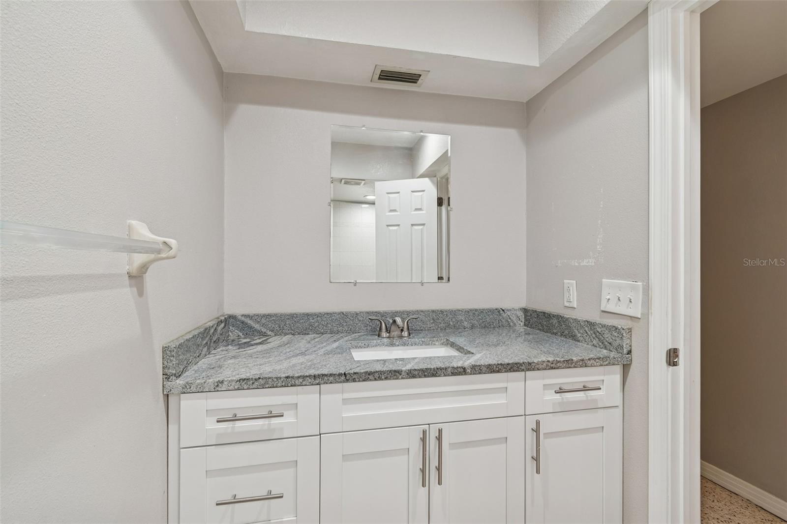 Image 20 of 37 For 308 Brentwood Drive 33617