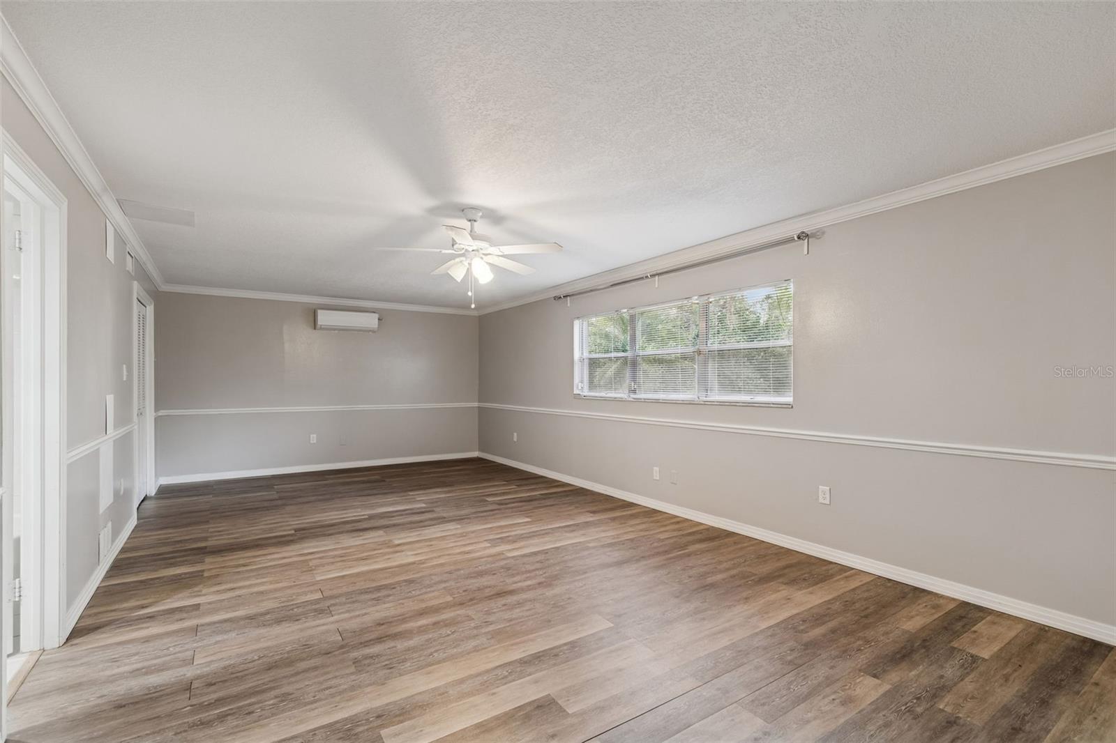 Image 8 of 37 For 308 Brentwood Drive 33617