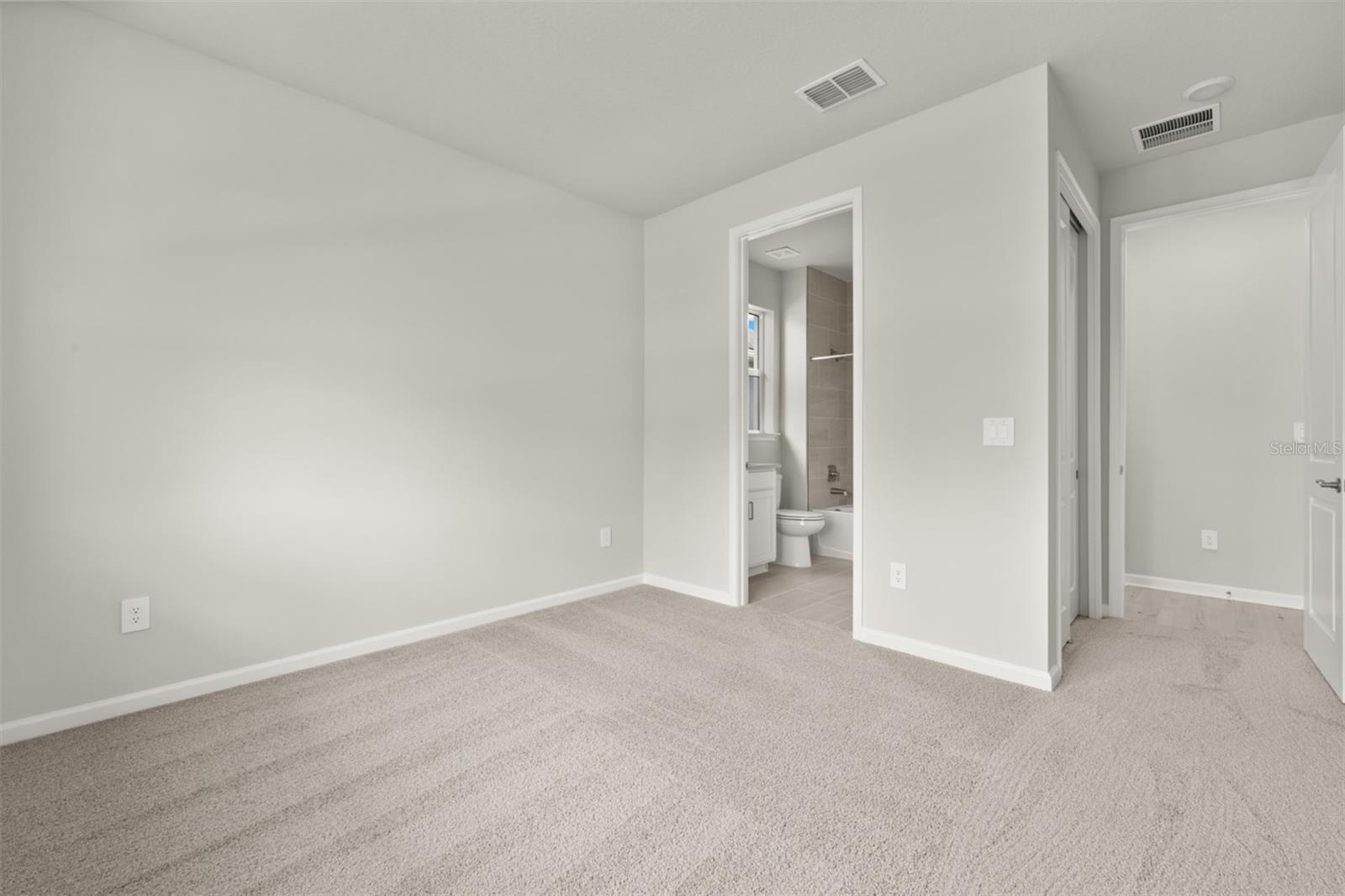 Image 7 of 39 For 18232 Chromata Drive