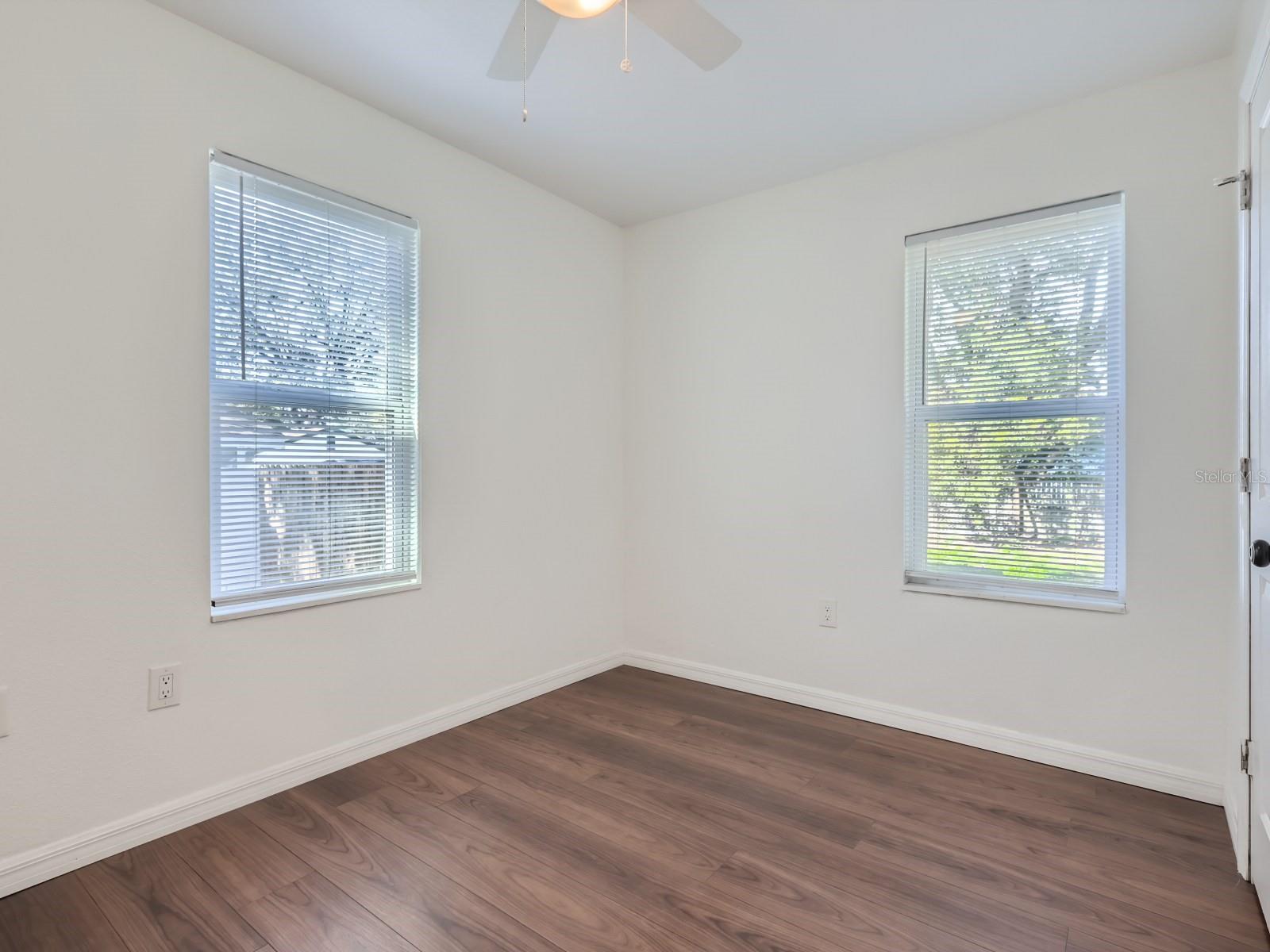 Image 11 of 13 For 808 Orchid Avenue