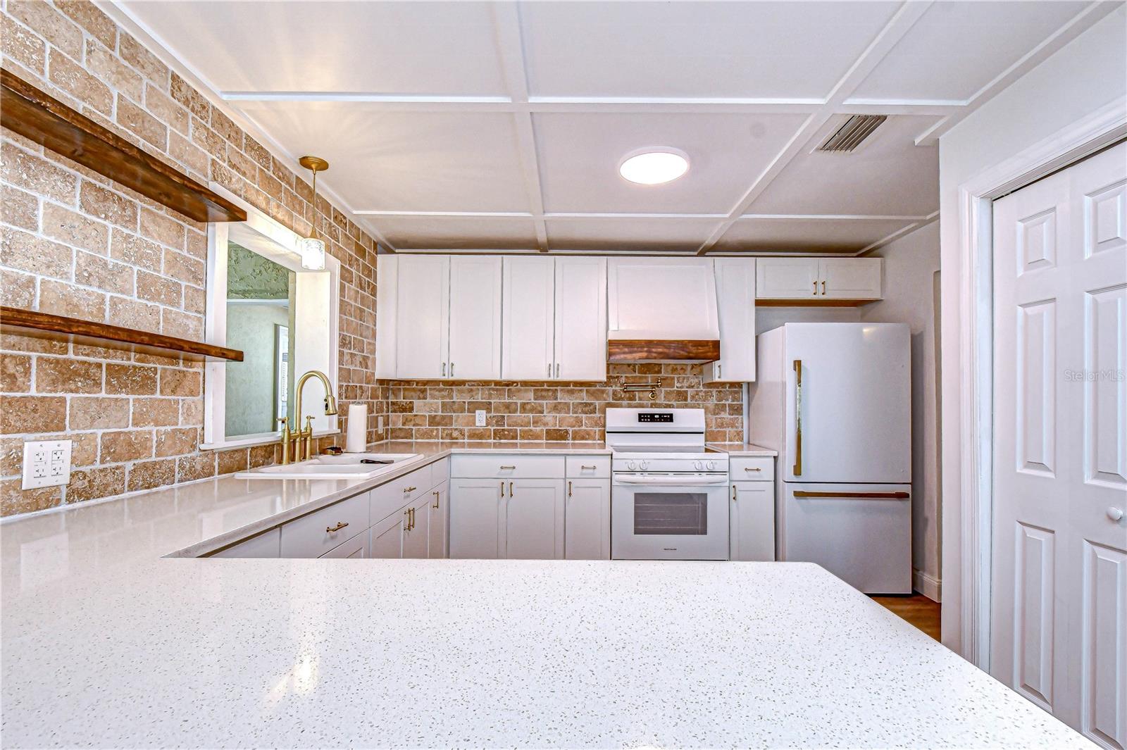 Image 10 of 51 For 2524 Victarra Circle