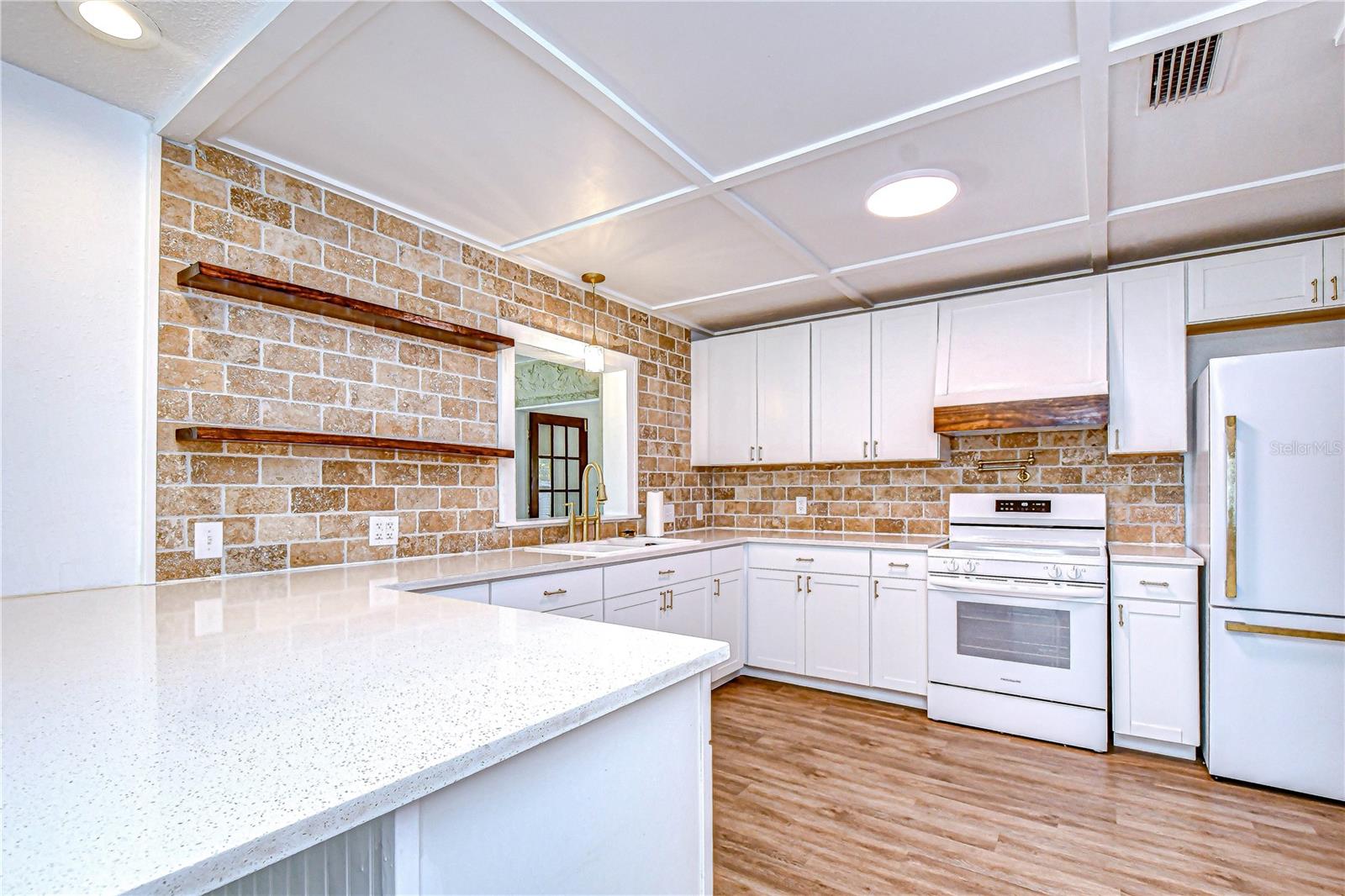 Image 12 of 51 For 2524 Victarra Circle