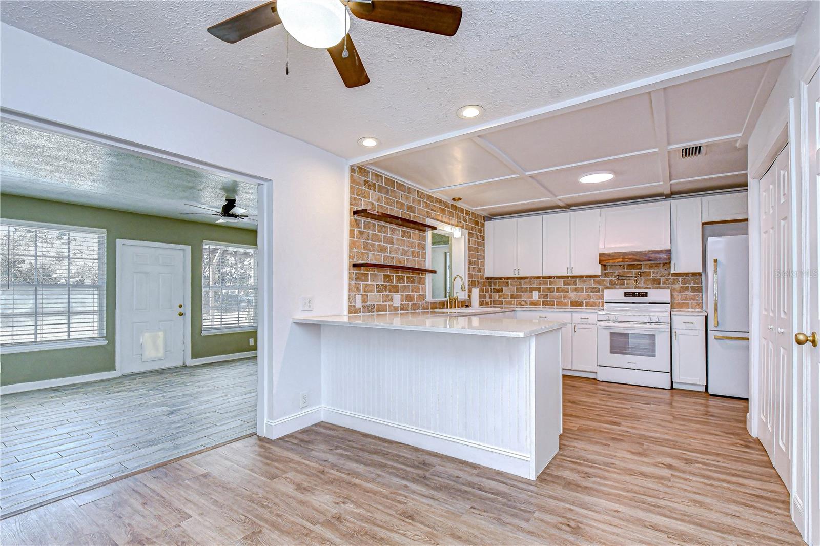 Image 13 of 51 For 2524 Victarra Circle