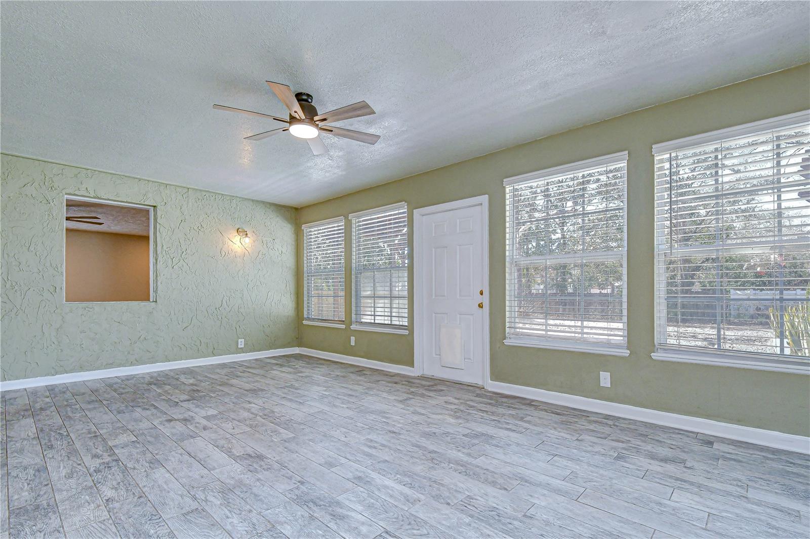 Image 21 of 51 For 2524 Victarra Circle